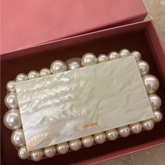 NWT Cult Gaia EOS Pearl Clutch Ivory - Picture 1 of 10